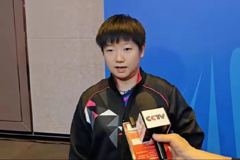 11月12日全运会乒乓球女单1/8决赛，孙颖莎以4/1战胜王晓彤，顺利晋级8强啦