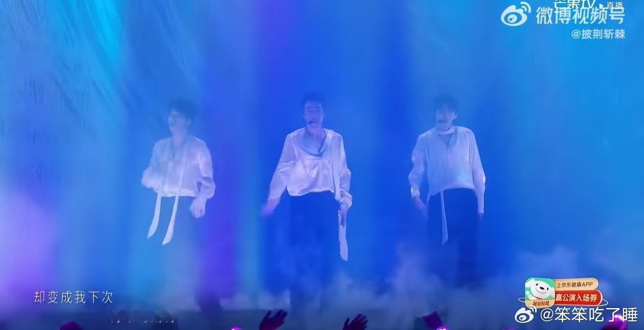 183男团魅力输出！唐九洲邵子恒满江全开麦演绎，流畅丝滑，带给观众视听享受。唐九