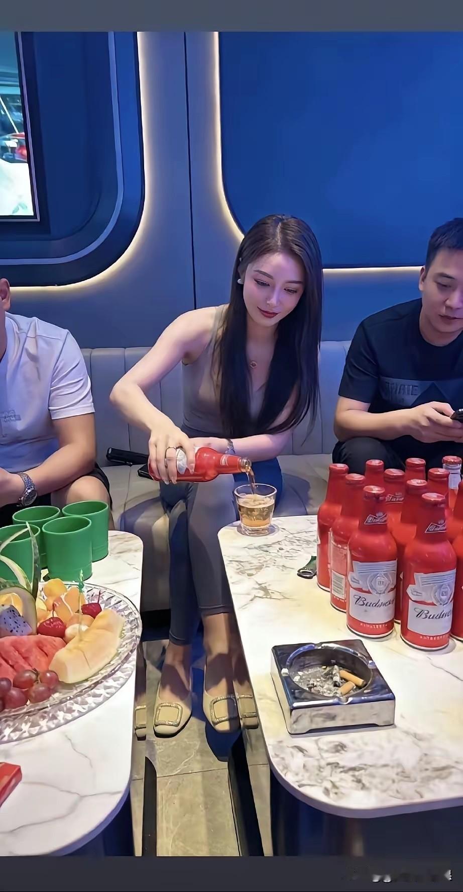 不懂就问，她们以后的出路在哪里？