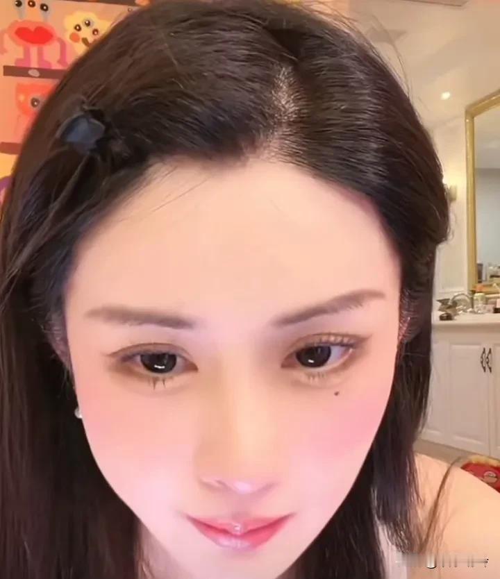 韦雪韦九亿教女粉丝如何最低成本的变美：

1，首先要认认真真去搞皮肤
2，第二步