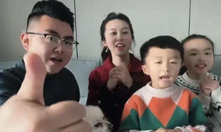 郭威和许敏不亲近，这也说明许敏跟亲儿子没缘分，所以他们夫妻俩还是看开些吧。

因