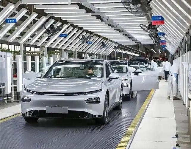 有件事很奇怪：中东石油危机后，印度很慌、日韩很慌、东南亚很慌，可为什么中国大陆不