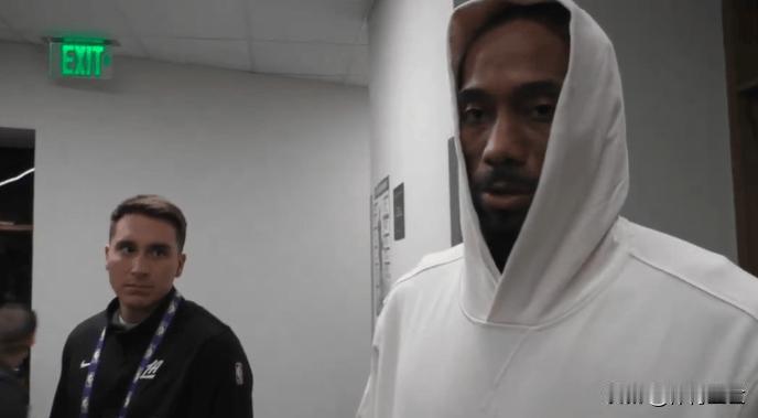 2025年10月29日NBA常规赛，快船被勇士98 - 79狠狠拿捏。赛后伦纳德