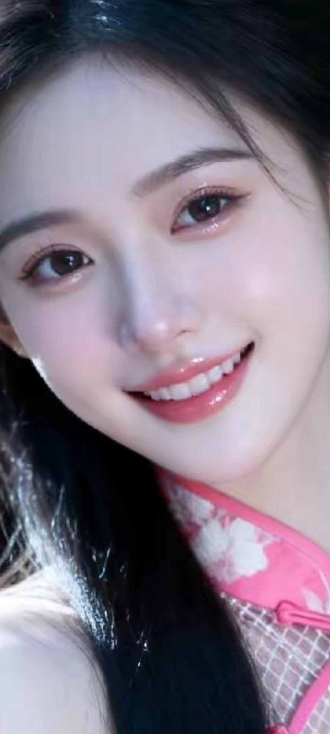 甜美笑容，粉嫩Q弹，元气满满的一天！🌸😊