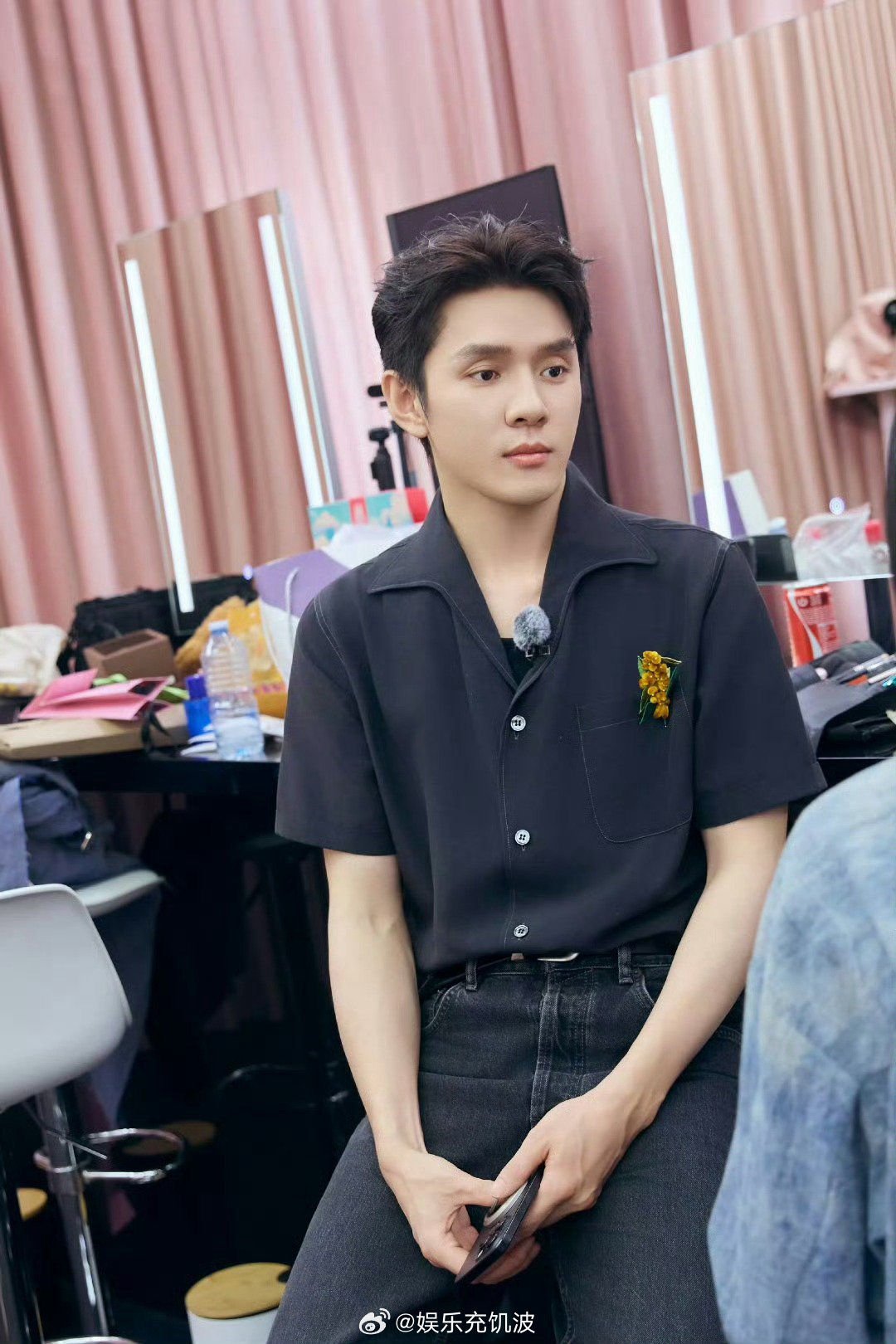 李佳琦送完你的送你的合伙人还是熟悉的李大方没错了！在合伙人街头随机采访时，李佳琦