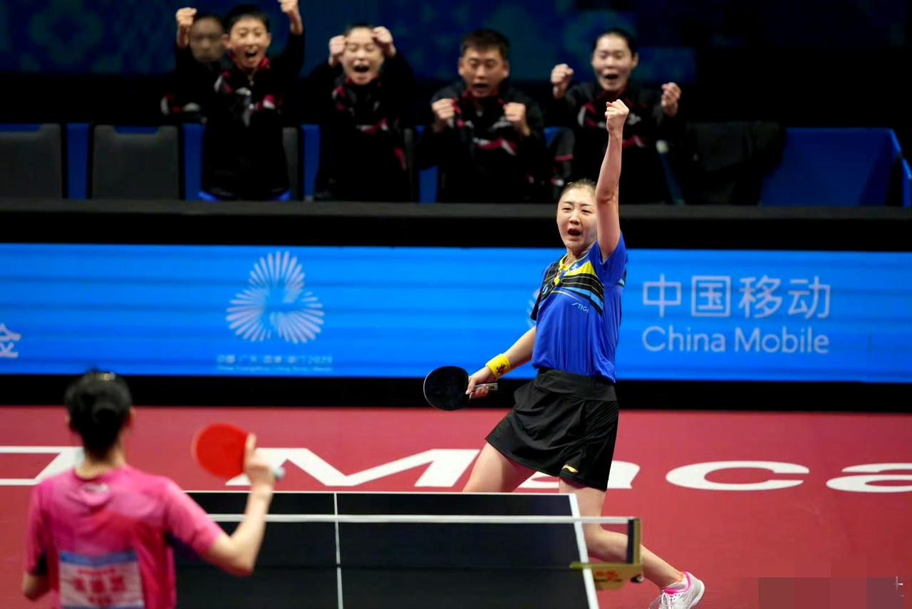 山东队与河北队的女团冠军之争，
现在大比分是2：1，
陈梦上场双打与单打都赢了，