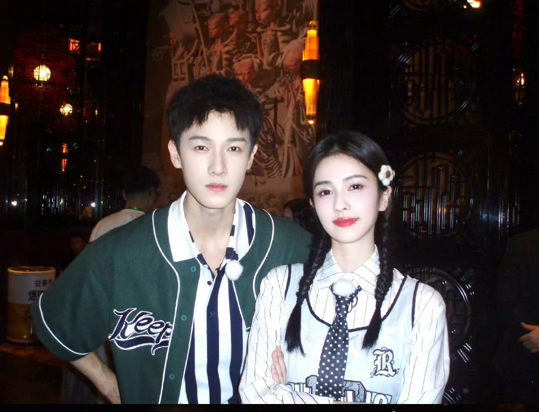 白鹿李昀锐合照《奔跑吧13》白鹿李昀锐合照来啦[憧憬] ​​​