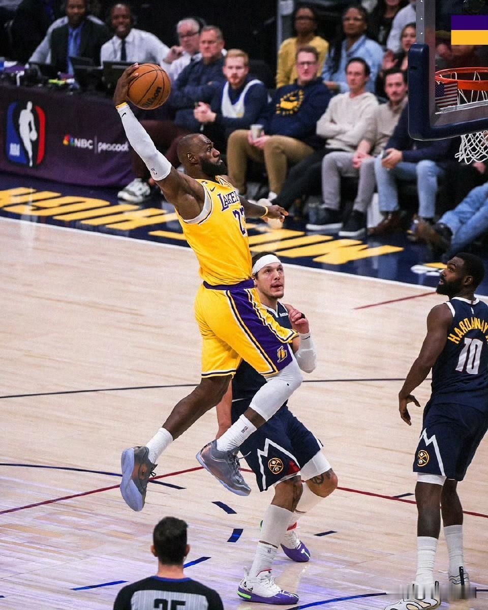 湖人115:107战胜掘金，保住了西部前六，也为8连客开了个好头。
看到第一节掘