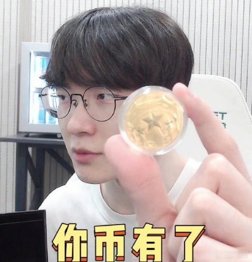 冥冥之中有种预感，Faker退役以后不会真要从政吧，感觉很多LOL选手里没有人声