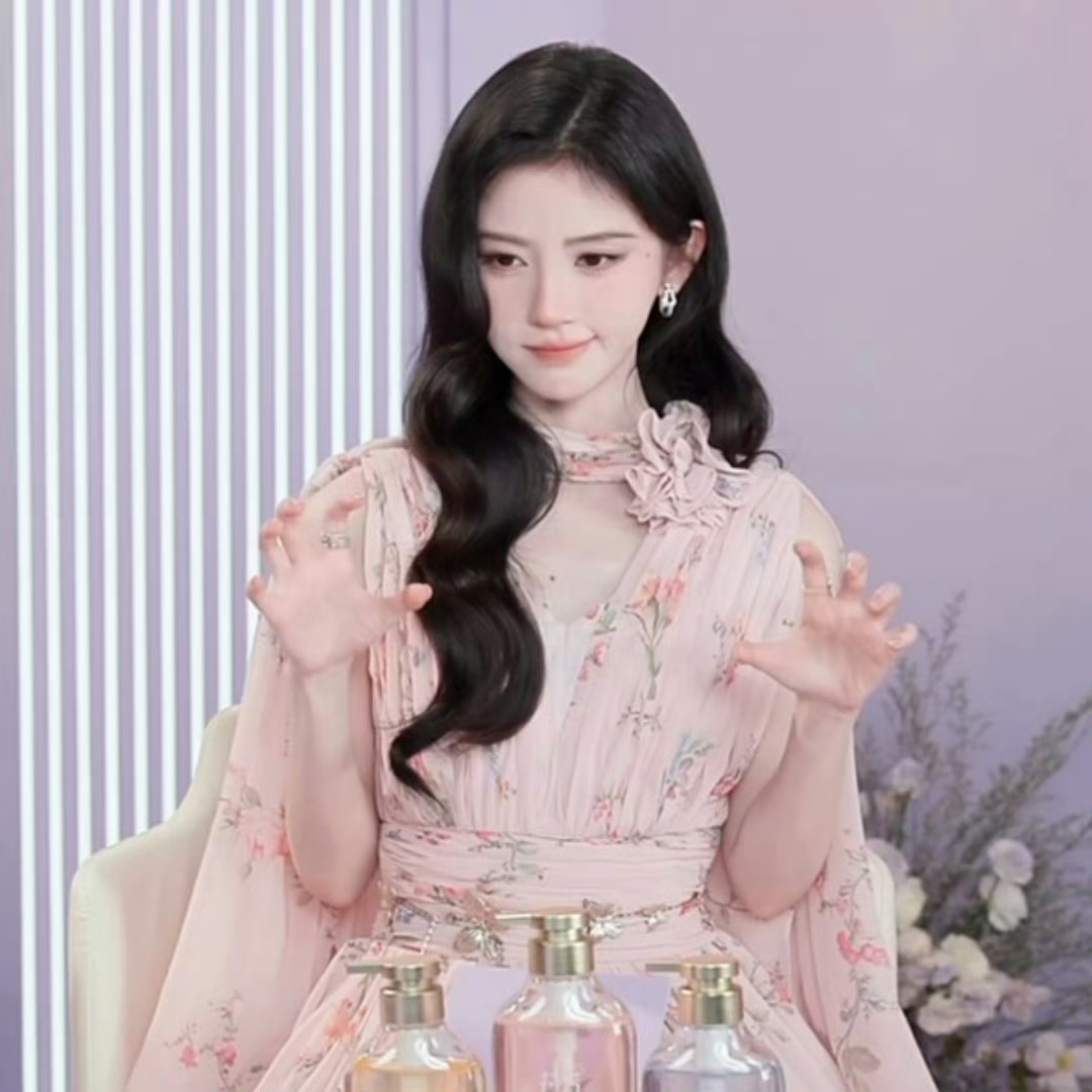 我们来了有鞠婧祎 jjy鞠婧祎万花世界jjy鞠婧祎苏绿夏自由增加了我对世界的饱和