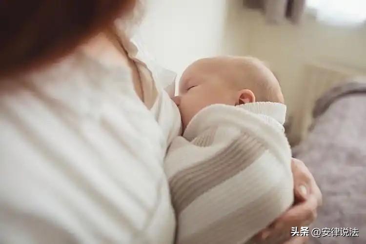 福建福州，女子生完宝宝后，花了5万元入住一月子中心，一天凌晨在房间休息时，被开门