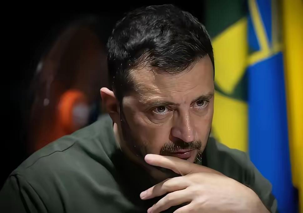 乌克兰山河破碎，这是小国的悲歌；俄罗斯战略突围，靠的是硬拳头！美国隔岸操盘，军火