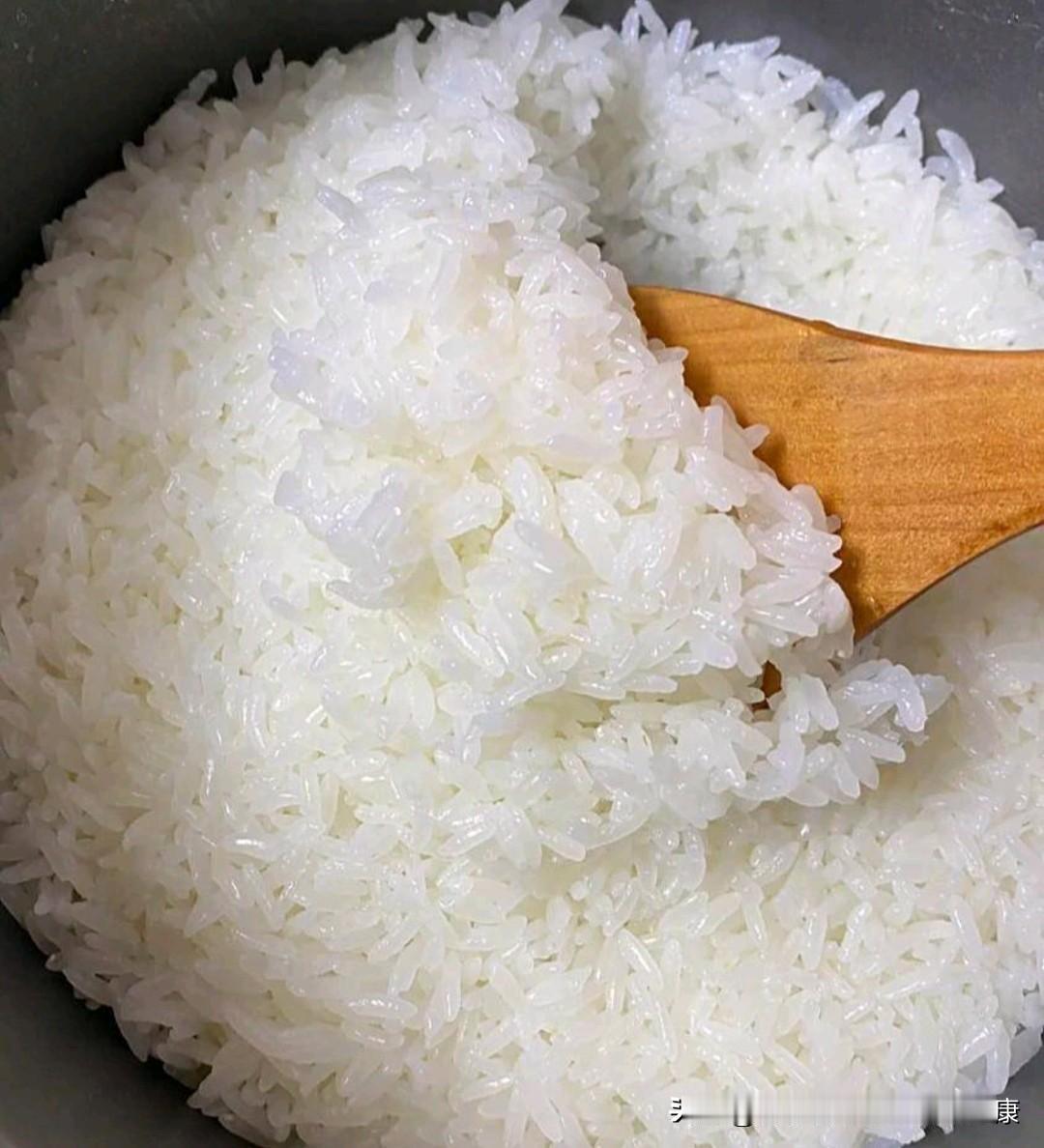 想让大脑时刻保持“丝滑”，不用买天价补品，从这 4 个方面入手，简单有效：
1.