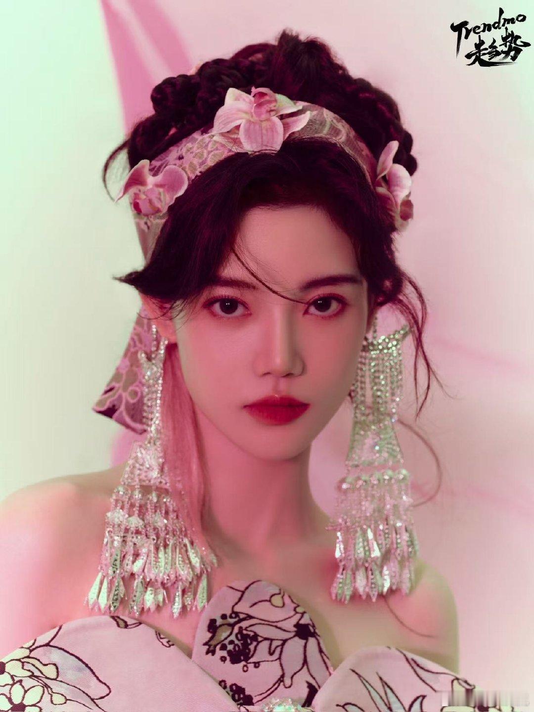 趋势镜头下的女明星们 每次看趋势和女明星的合作都觉得新鲜，从审美到呈现都很到位，