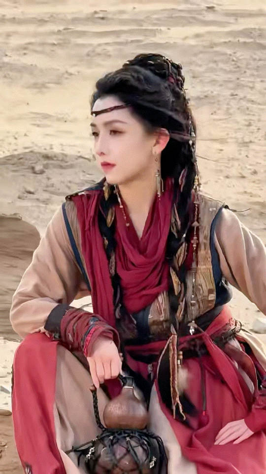 蜜儿你眼瞎但你人美啊 蜜儿完美诠释：眼瞎可以原谅，美貌不可抗拒！《镖人》里她真的