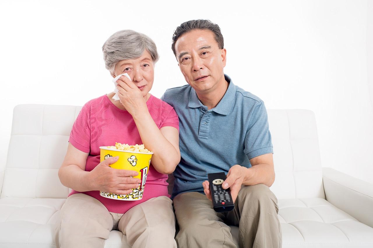 牛姐今年47岁，和62岁的老付相亲了。牛姐提出一个请求，希望老付可以帮她补交一下