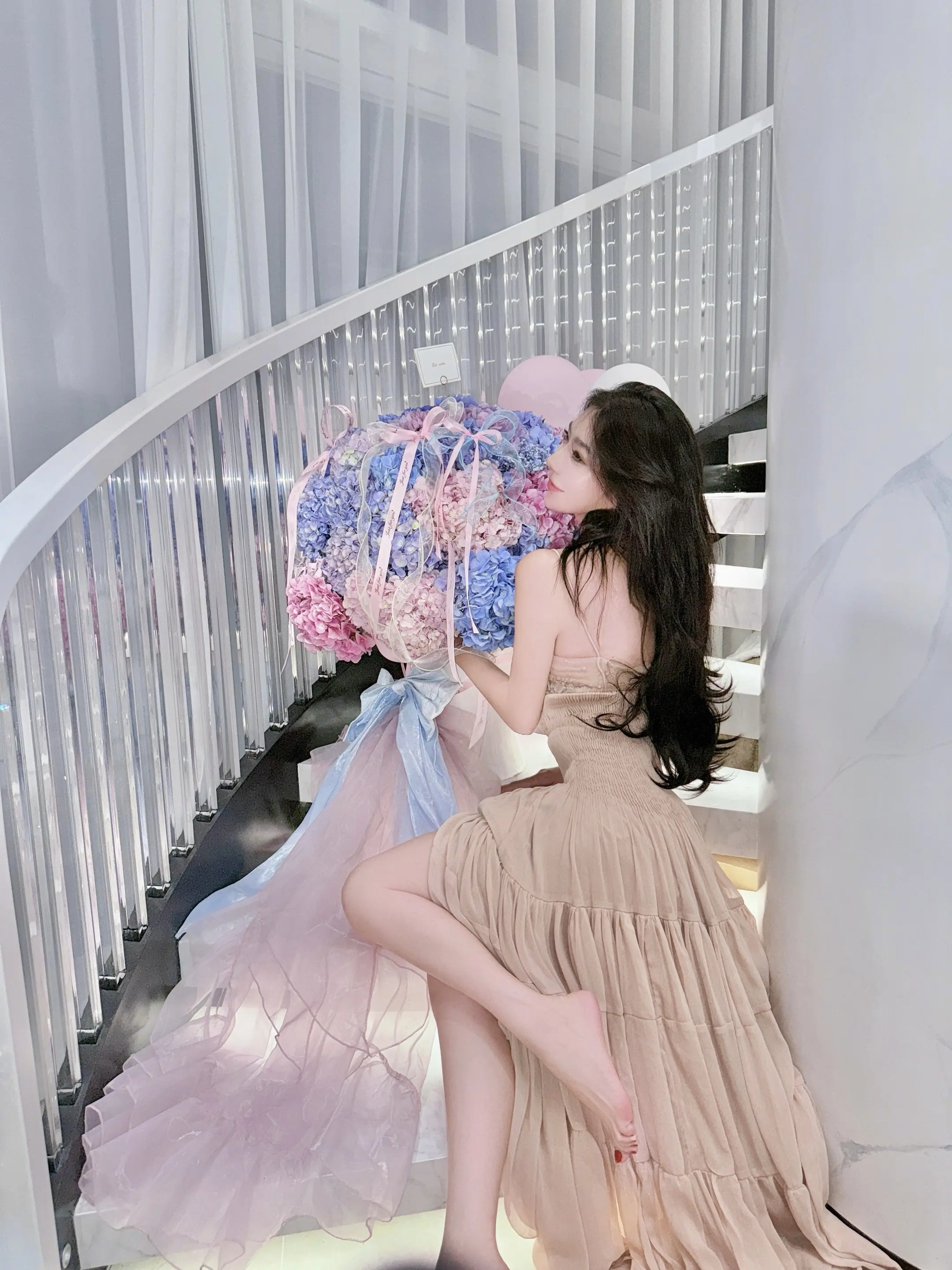 祝我们都有很多很多钱和很多很多爱