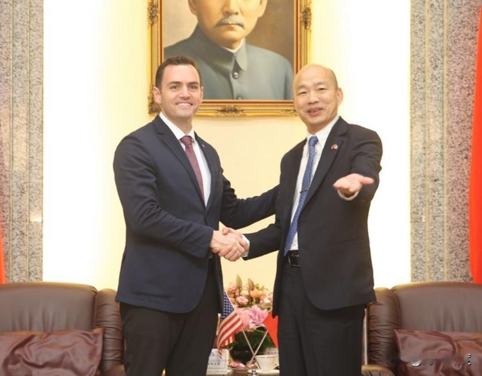 会见美“亲台抗中”鹰派议员盖拉格，韩国瑜这些底线不能丢！
韩国瑜下午与窜台来访的