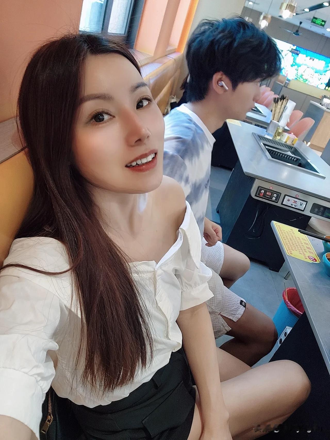 七天的假期愉快的结束啦，我的男孩👦🏻也该回学校🏫喽，最幸福的陪伴，我陪你长