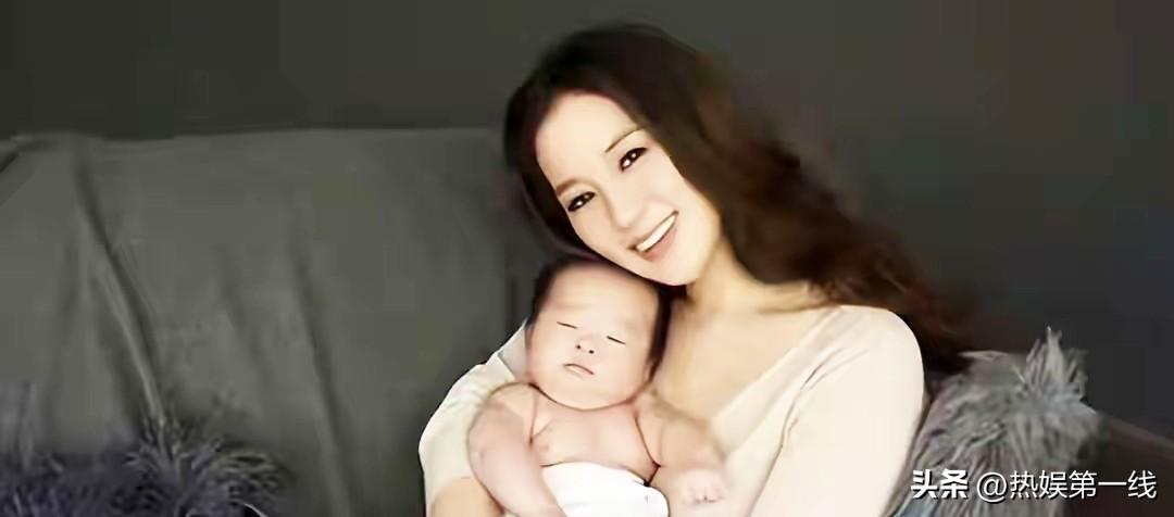 【14岁被首富看中，8年剖腹产4胎，徐子淇的“豪门剧本”是爽文还是悲剧？】

谁