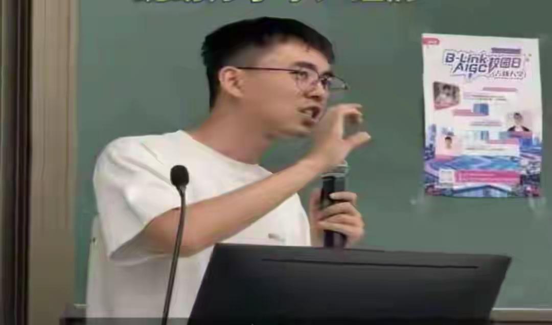 今年感动中国年度人物应该有一位是耿同学。北航已经给出处理通报，杨昀从博导降为普通