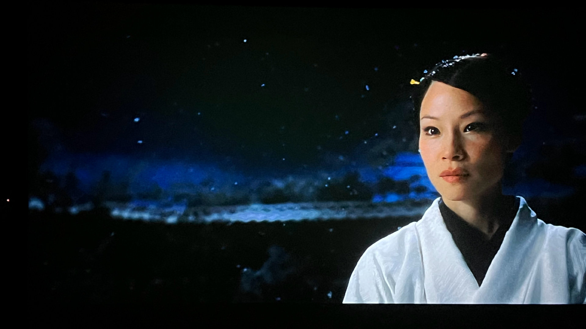 刘玉玲太美了，我忍不住摄屏了，对不起对不起！比我以前在电脑上看的血腥暴力多了，值