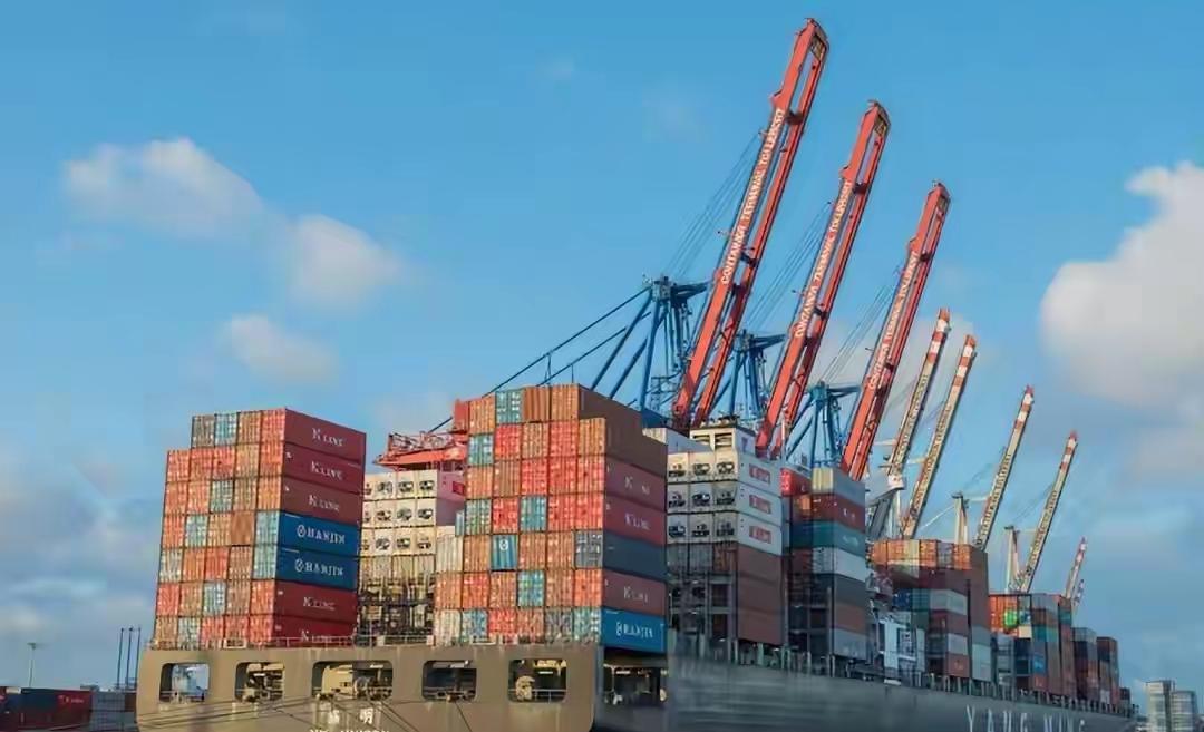 美投放大量石油储备，对俄制裁有所调整，双重举措是妥协还是布局