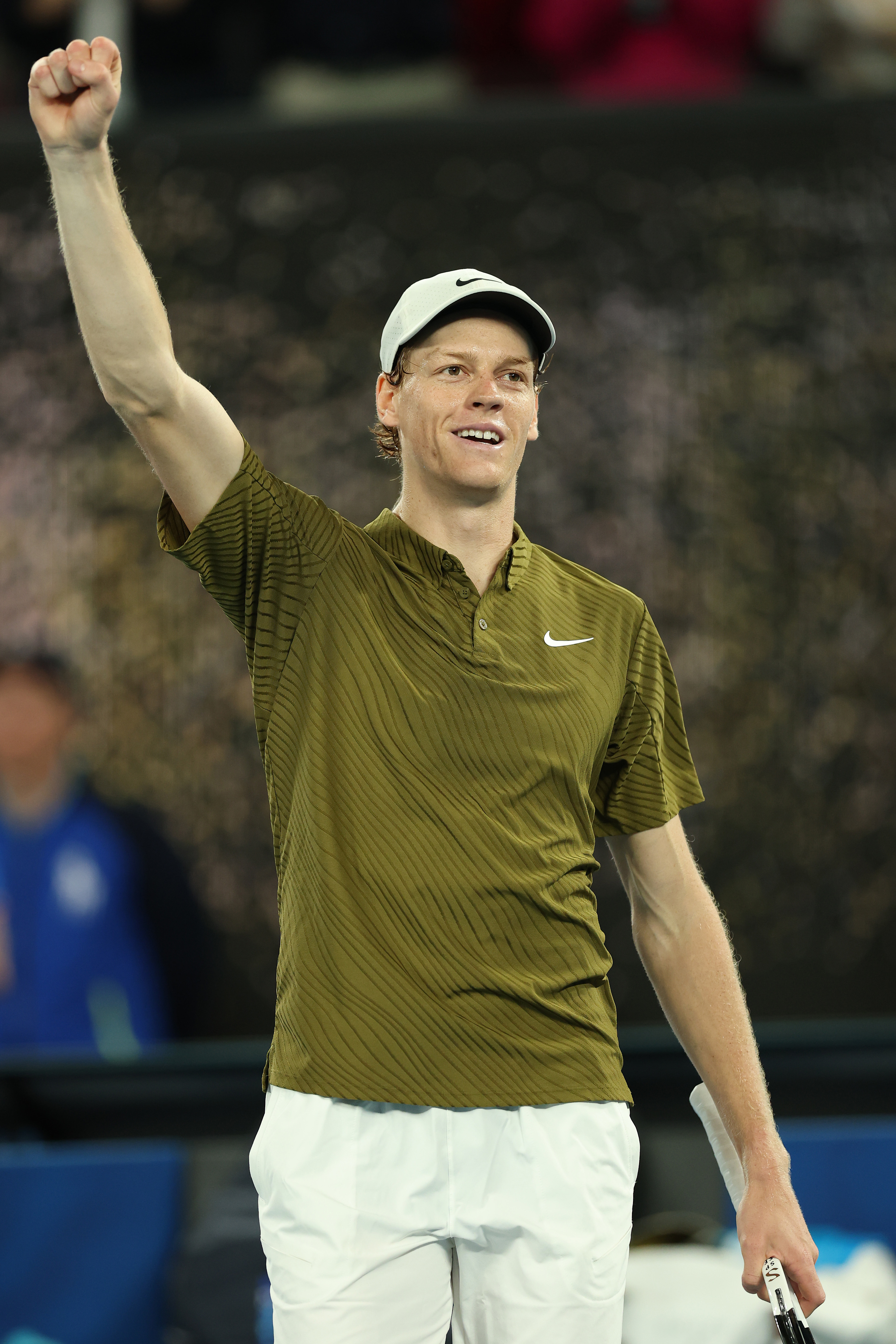 辛纳德约会师半决赛🤝2026澳网男单1/4决赛，辛纳以6-3/6-4/6-4击