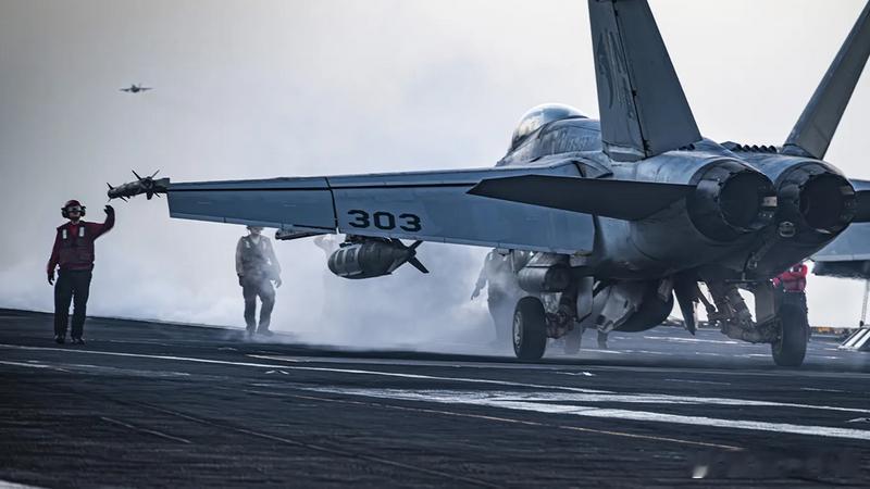 特朗普高调转发战果 美军“无声空战”加码 索马里空袭次数创纪录海外新鲜事 美国总