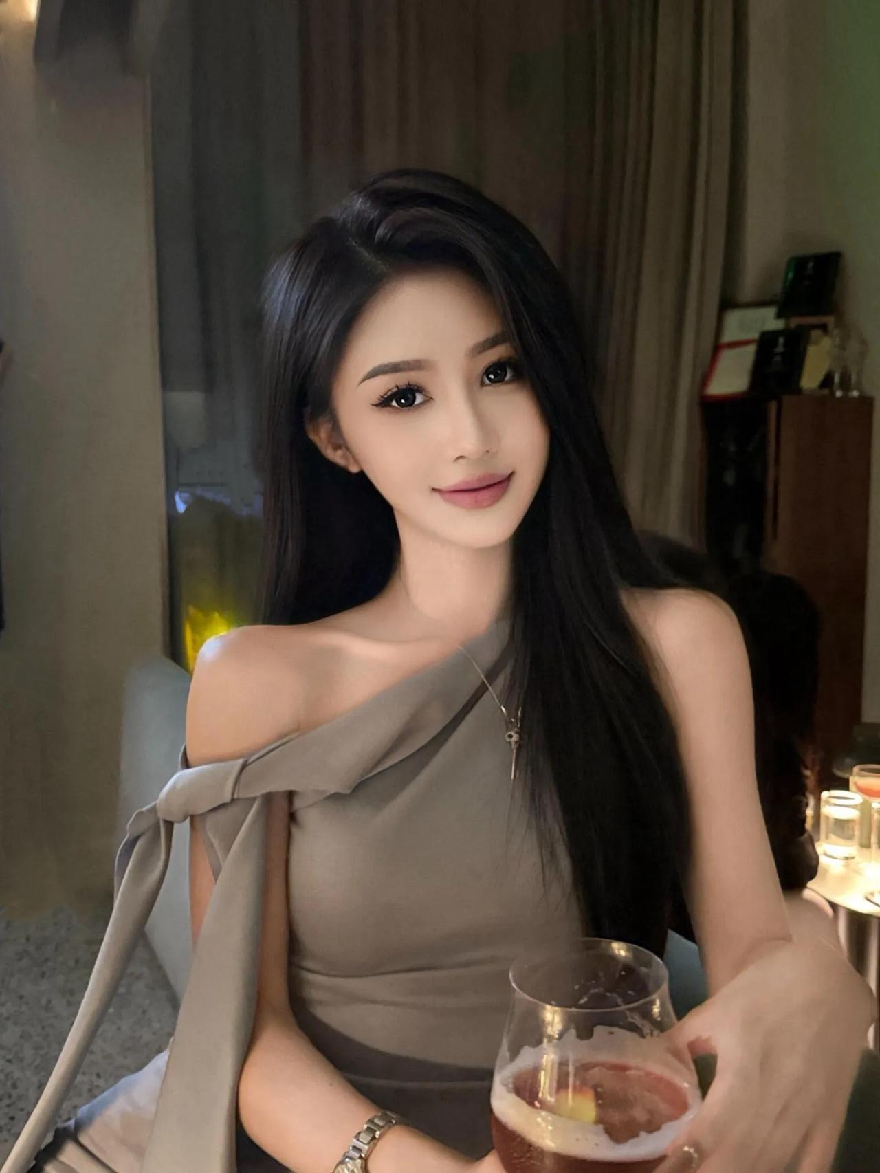 美人清歌笑#轻舞倚红妆#性感妩媚#时尚潮流前线