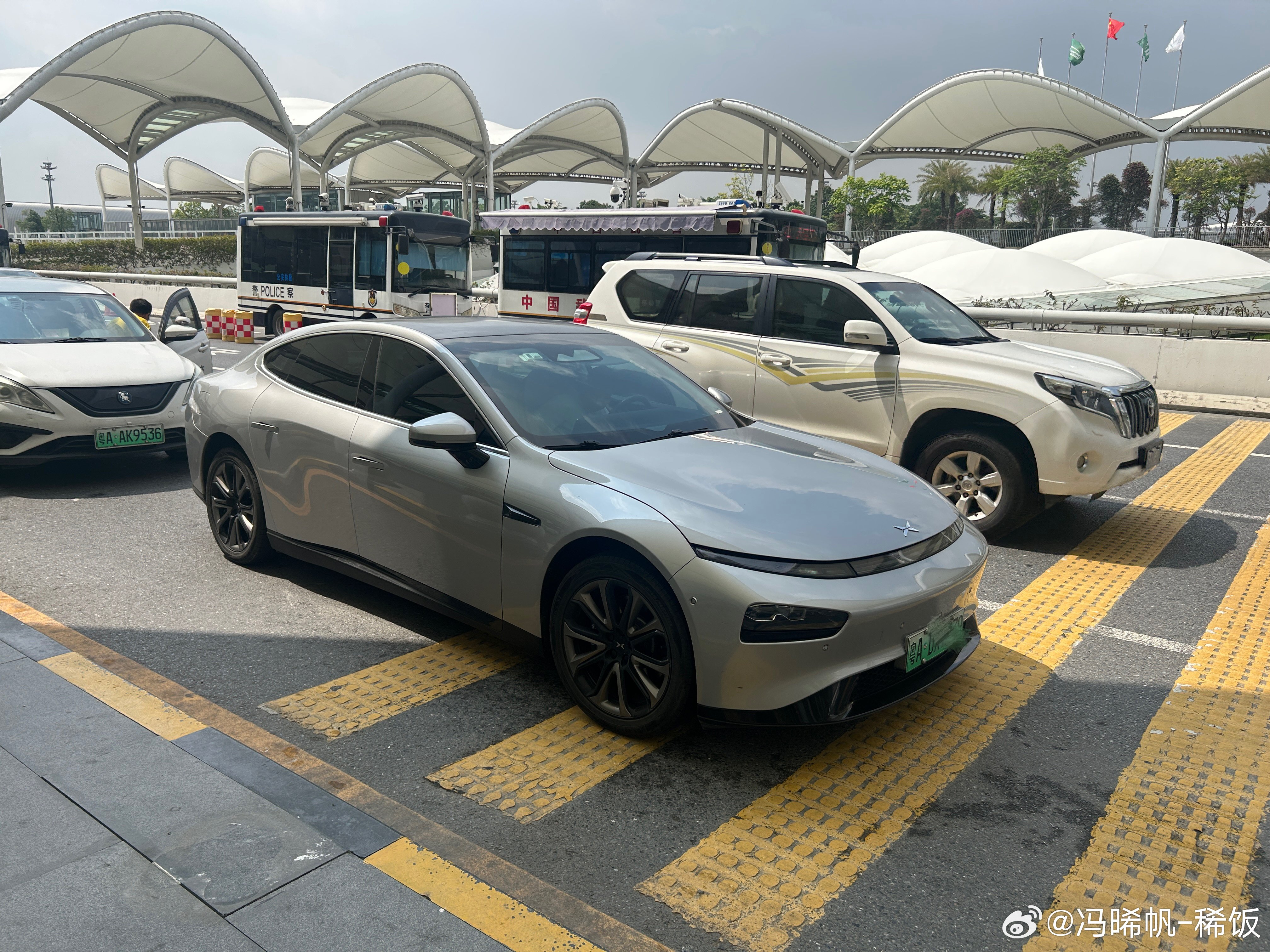 [允悲]航空公司太卷了，南航广州飞杭州的机票才500多，还送机场代客泊车，给你免