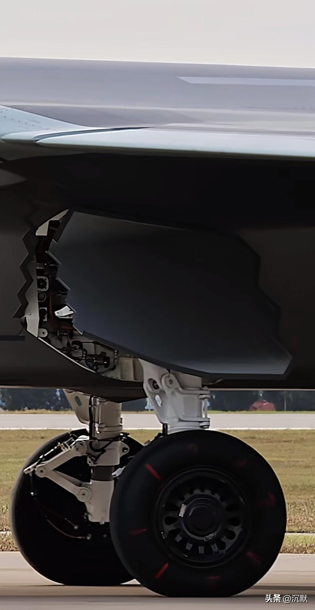 【歼20高清细节——尽显工艺之美！】