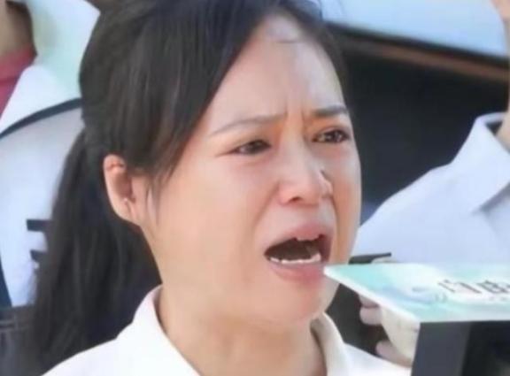 “中国越制裁我，我就越反华！”撂下这句狂言的，竟是个早被吊销执照、冻结账户、彻底