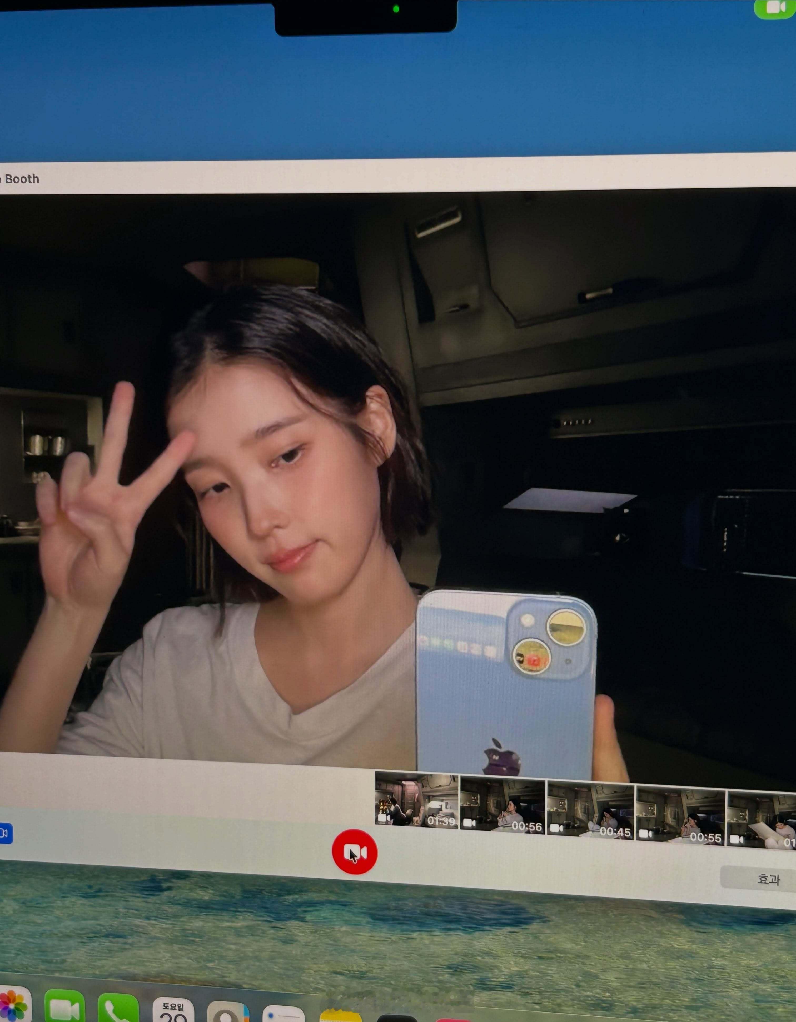 IU是多喜欢iPhone 13，是时候换iPhone Duo了[哈哈] ​​​