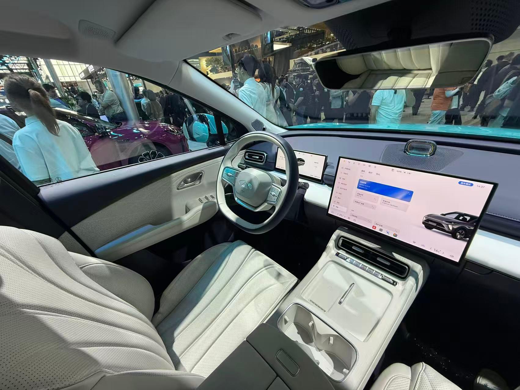 杰哥带你逛2026北京车展——奇瑞展台！奇瑞展台这次把"理工男"标签撕了，直接换