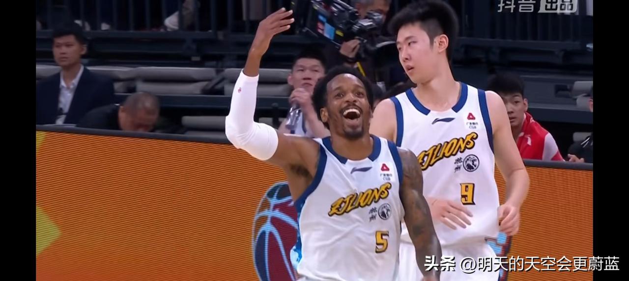 成也布朗，败也布朗！
浙江证券的布朗确实厉害，三场半决赛场均砍下36分，简直是无