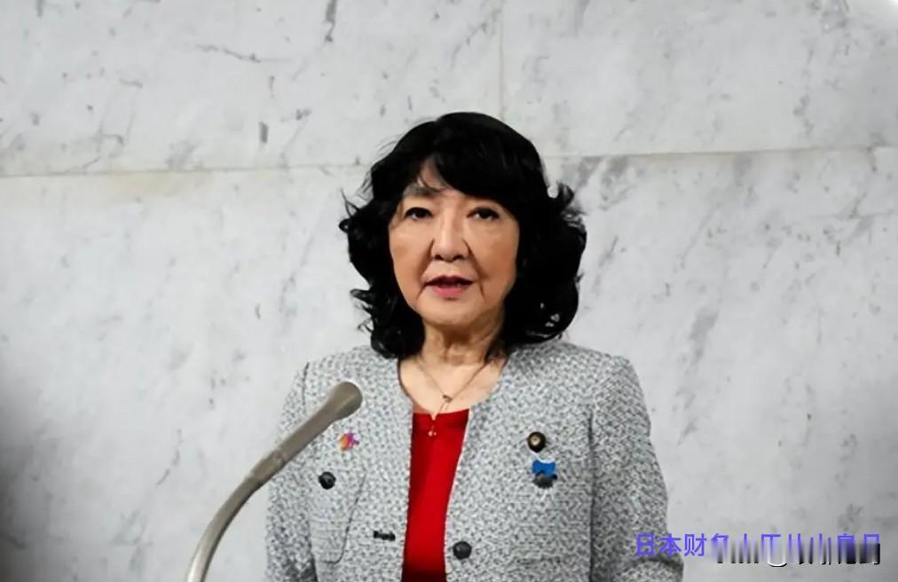 近期日元对美元持续快速贬值，11月18日汇率突破155关口，20日更是跌破157