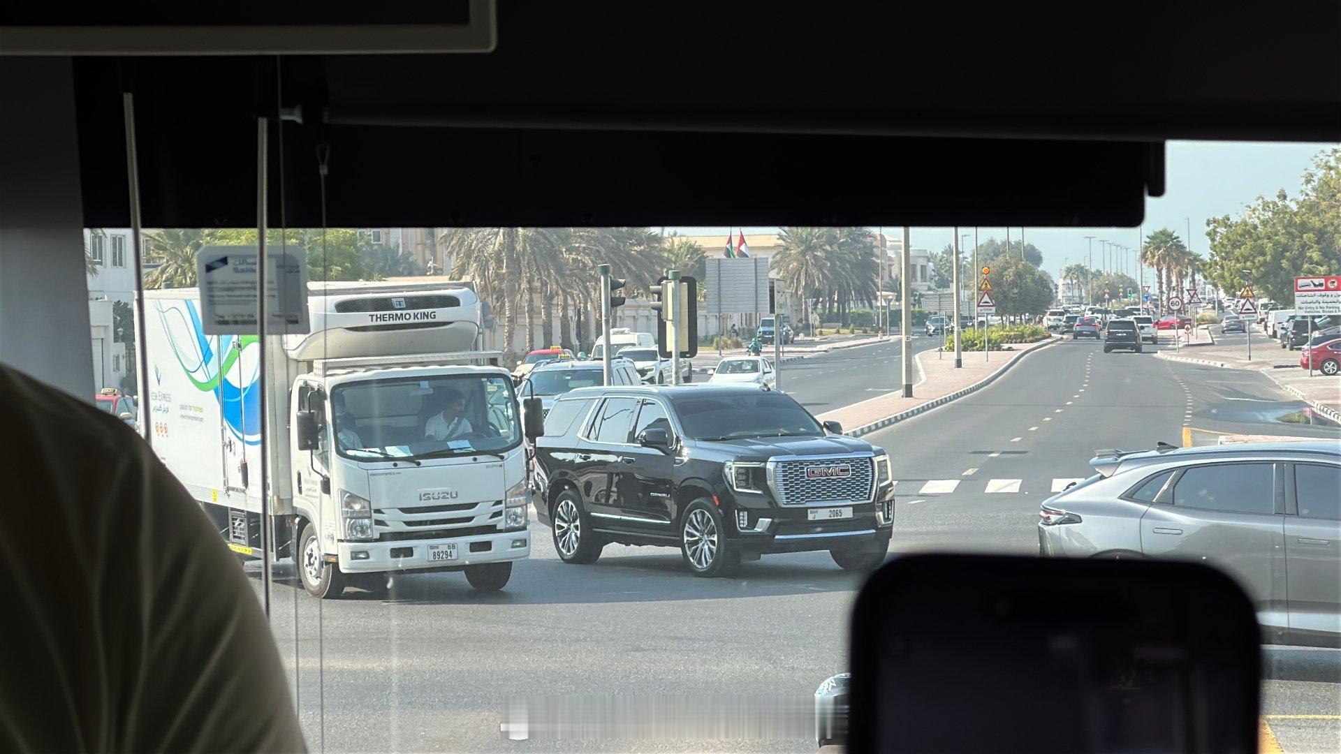 迪拜汽车观察 吉姆西专场，车型涵盖：Terrain ArcadiaYukon/X