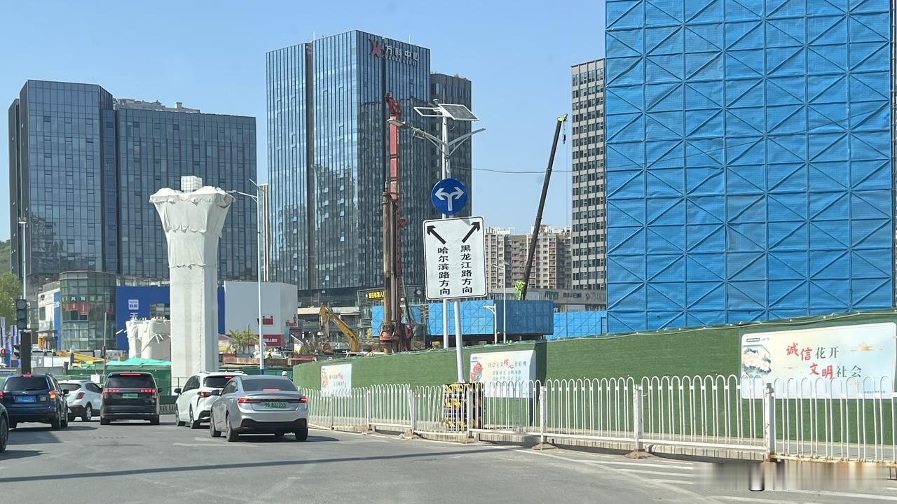 青岛双山隧道工程，华仁立交桥至长沙路段，最新进展。台柳路至福州北路，黑龙江路至长