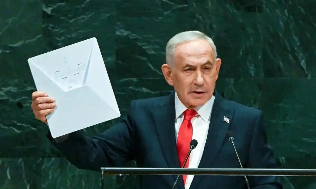 内塔尼亚胡在联合国大会上说了一句话，让全世界都听傻了。 
 
他说以色列杀害近7