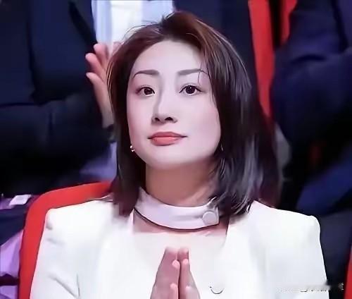 宗馥莉不当高管了，背后到底藏着啥心思谁能想到呢

那个几百亿的大企业，宗馥莉，她
