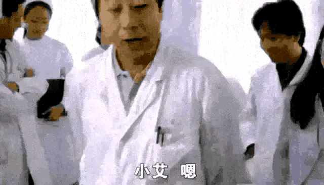 还在上班真的有福了。地铁上有座了，手机也有网了，路上不堵车了，电梯不排队了，共享