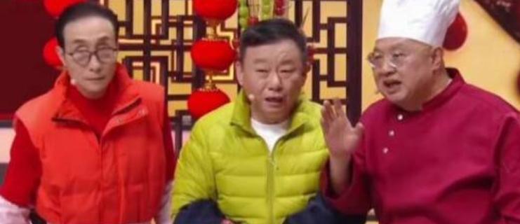 辽宁春晚小品《夜市新星》因原汁原味地还原东北夜市日常生态，被赞“满满都是烟火气”