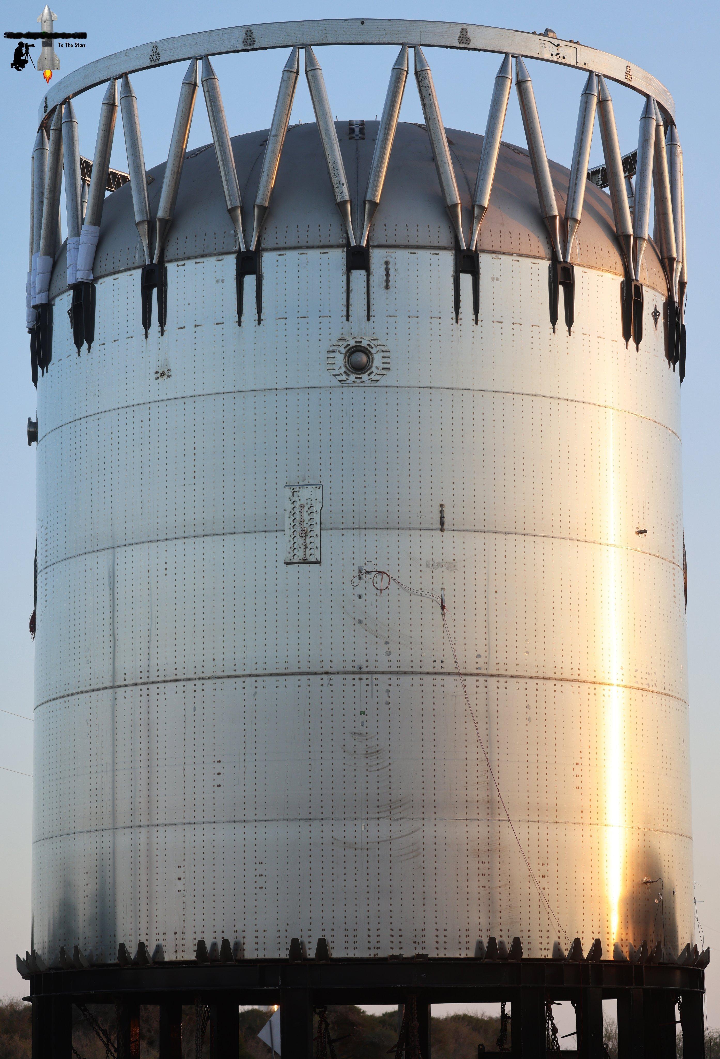 之前测试失败的B18.3现已切割并运回生产厂房。 