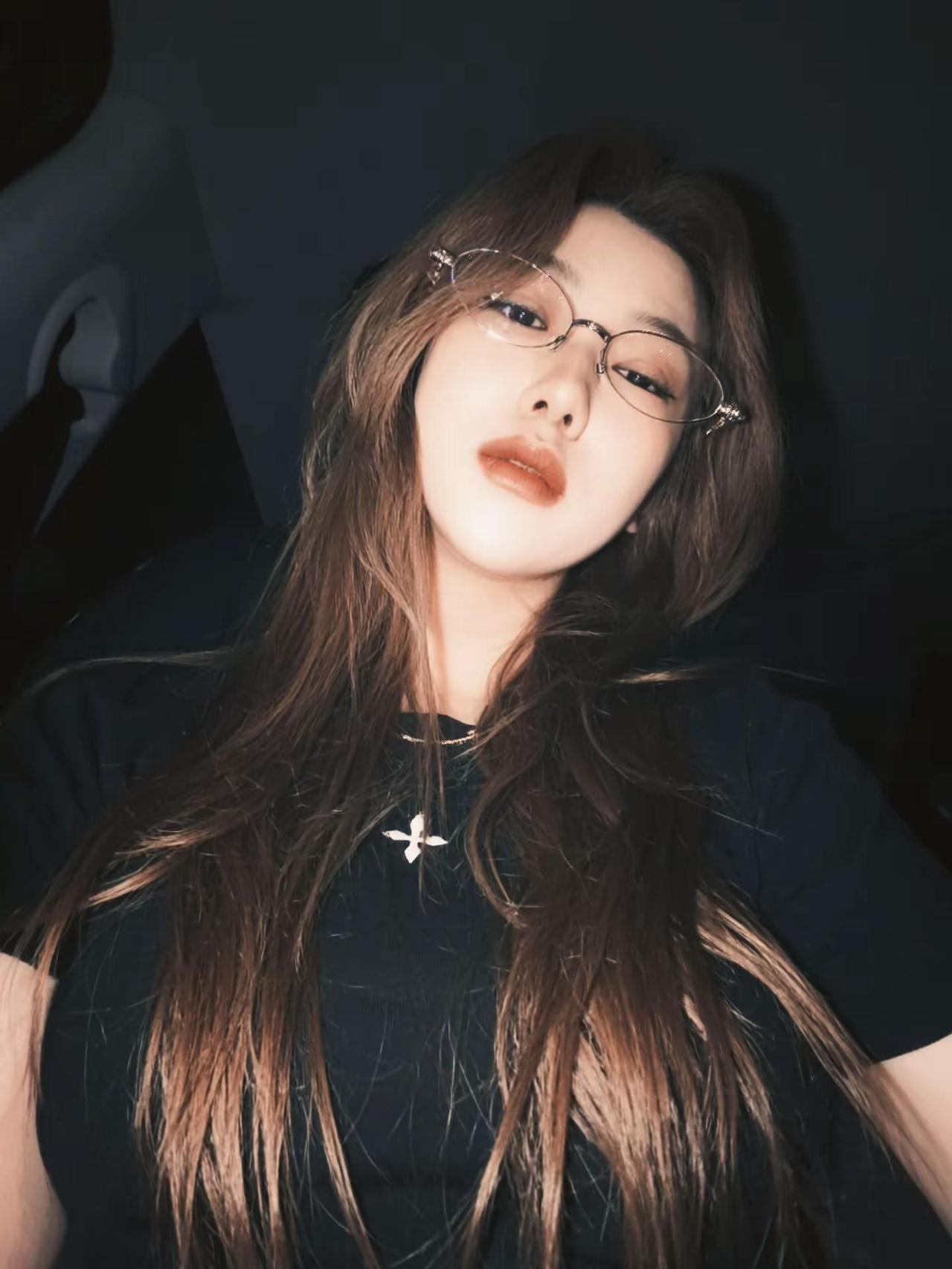 平静是最好的感知力。但平静不容易暗系风格
