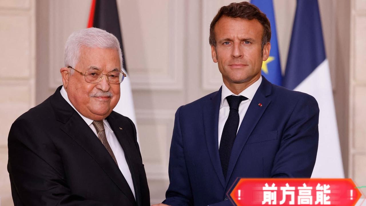 快讯！快讯！

炸了！当地时间11月11日下午，法国总统马克龙在爱丽舍宫直接会见