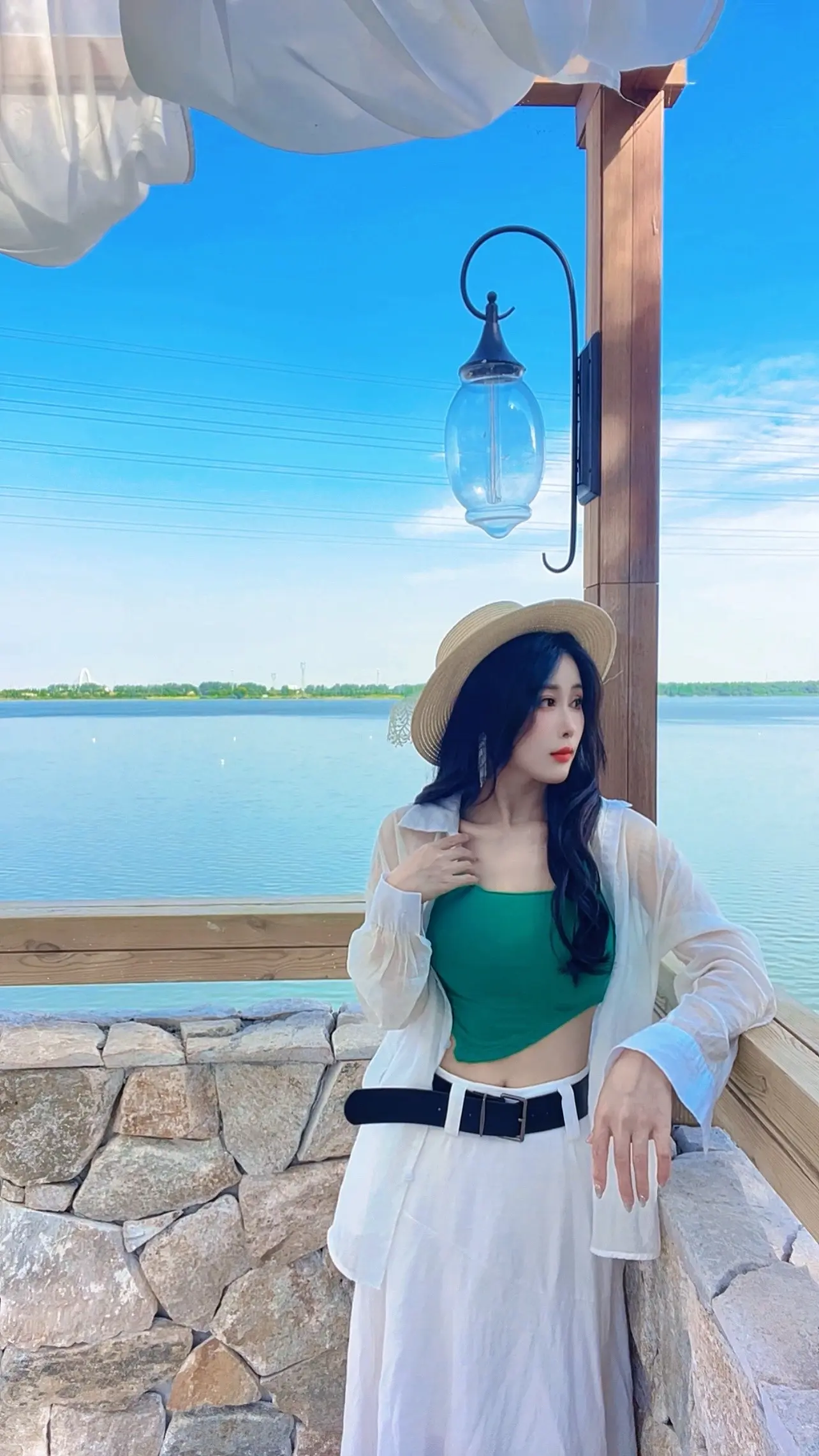 骗你的，其实我是一个爱听土嗨DJ的女屌丝