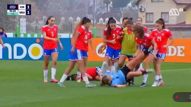 #CRonaldo007[超话]##阿根廷 脏# 
南美武术足球传统，连女足也不例外！智利u20女足