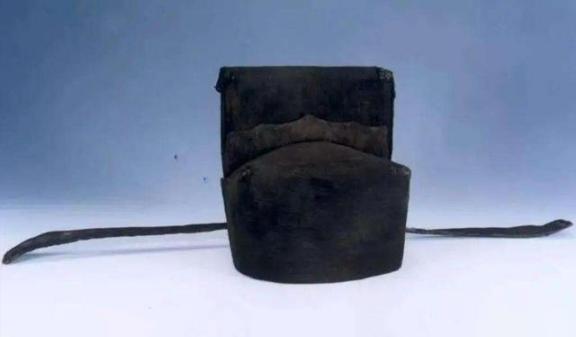 宋朝的官帽上为何有两根长翅？了解用途后不得不夸：赵匡胤真聪明
 
提起宋朝官帽，