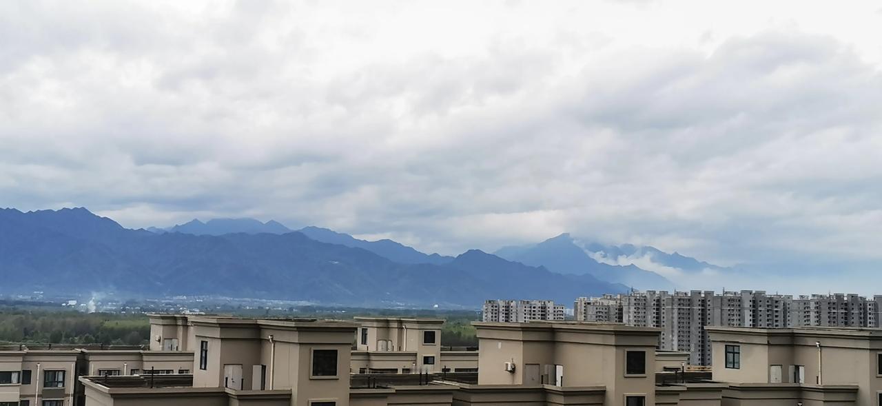 #发一张图证明你来过秦岭#窗外看到的秦岭